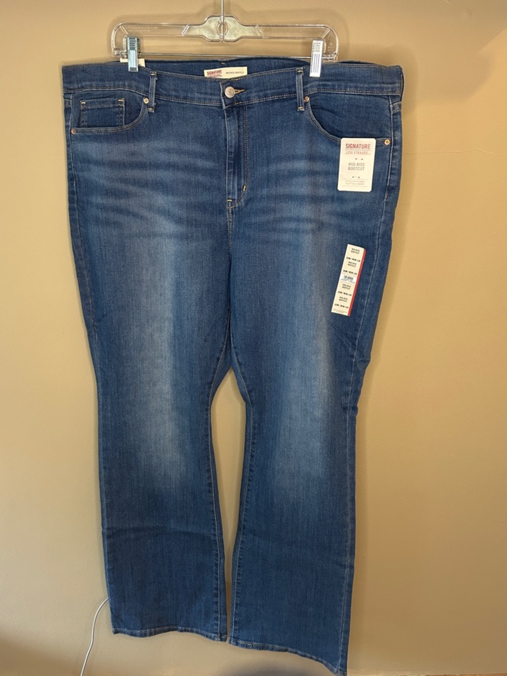 Signature by Levi Strauss Women’s Dark Blue Bootcut Jeans 22M